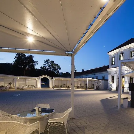 Monte Pacis Hotel In Pazaislis 4*