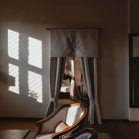 Monte Pacis In Pazaislis