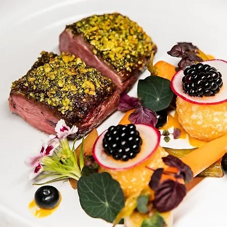 Monte Pacis Hotel In Pazaislis - Pets Travel For Free In February 4*